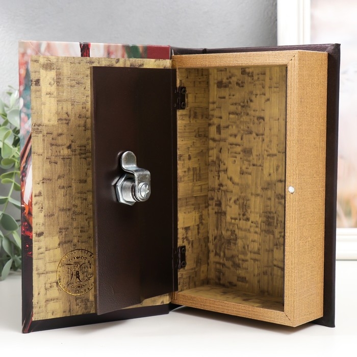 Сейф-книга дерево кожзам Сейф-книга дерево кожзам "Вино" 21х13х5 см