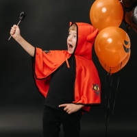 Карнавальный плащ «Чертёнок» Карнавальный плащ «Чертёнок»