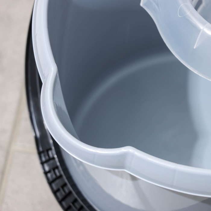 Ведро с отжимом МОП Etna, 9 л, 29×28×23.5 см, цвет серый Ведро с отжимом МОП Etna, 9 л, 29×28×23.5 см, цвет серый