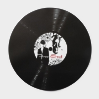 Салфетка сервировочная на стол Доляна «Виниловая пластинка», d=38 см, цвет чёрный Салфетка сервировочная на стол Доляна «Виниловая пластинка», d=38 см, цвет чёрный