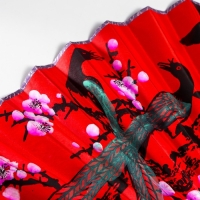 Веер бамбук, текстиль h=50 см "Сакура с птицами" красный