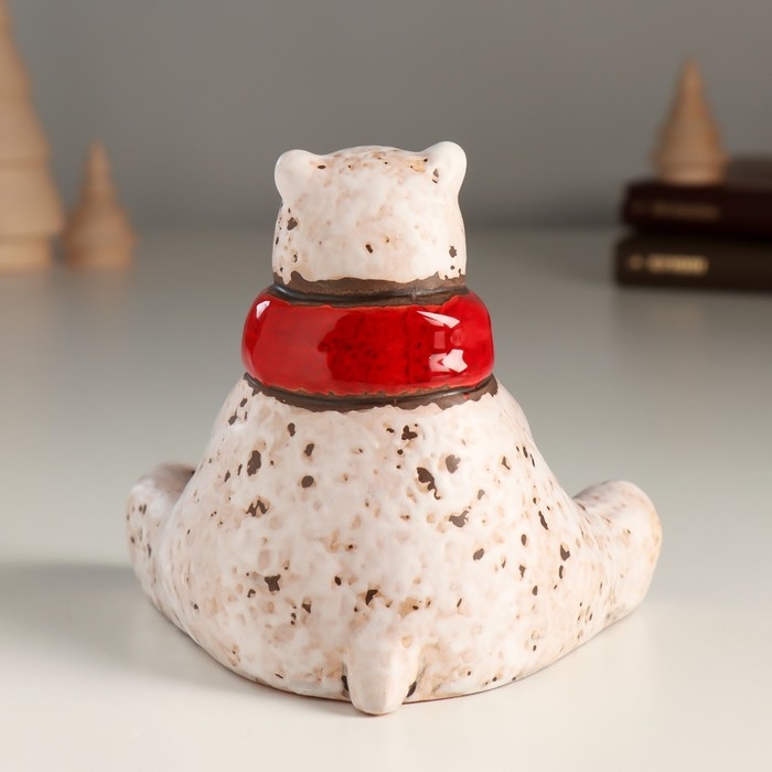 Сувенир керамика Сувенир керамика "Белый удивлённый мишка в красном шарфе" 9,4х11,4х10,1 см