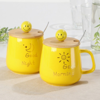 Кружка керамическая «Смайл», 350 мл, с деревянной крышкой и ложкой, цвет и рисунок МИКС Кружка керамическая «Смайл», 350 мл, с деревянной крышкой и ложкой, цвет и рисунок МИКС