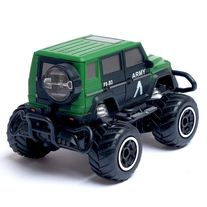 Джип радиоуправляемый &laquo;Армия&raquo;, работает от батареек