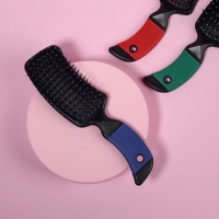 Расчёска массажная, прорезиненная ручка, 5 &times; 21 см, цвет МИКС