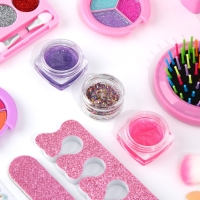 Набор детской косметики в чемодане &laquo;Самой красивой&raquo;, тени, резинки для волос, блески для губ, глиттер, лаки для ногтей, наклейки, пилочка, расчёска, кисти, косметичка