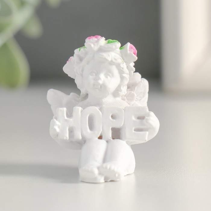 Сувенир полистоун "Белоснежный ангел с надписью в руках" МИКС 4х3х3 см