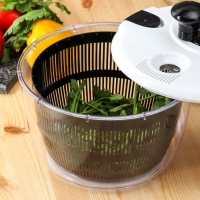 Центрифуга для сушки зелени Magistro Vegan pro, 5 л, пластик, цвет чёрный/белый Центрифуга для сушки зелени Magistro Vegan pro, 5 л, пластик, цвет чёрный/белый