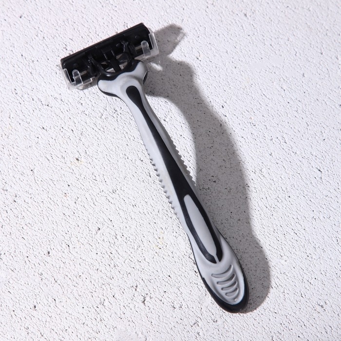 Подарочный набор косметики &laquo;Клуб настоящих мужиков&raquo;, гель для бритья 110 мл и бритва, HARD LINЕ