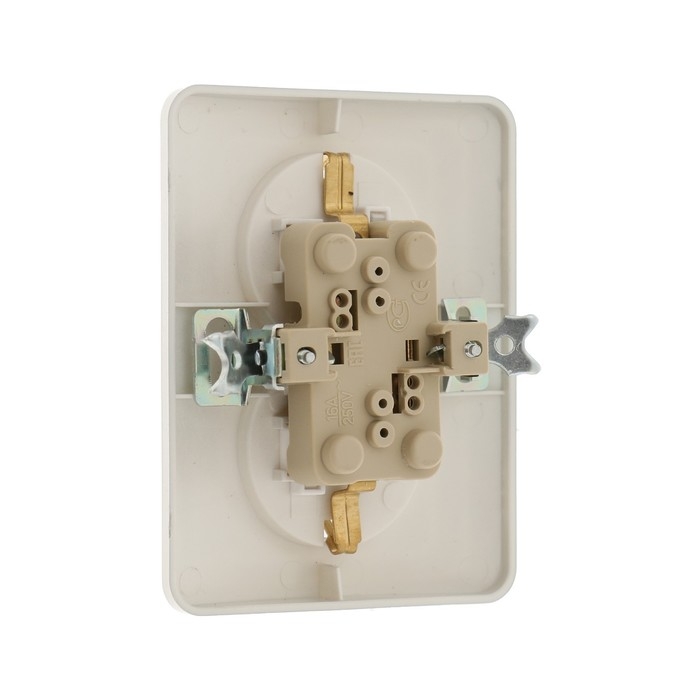 Розетка двухместная со шторкой Luazon Lighting "Орион", 16 А, скрытая, с з/к, серебристая