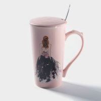 Кружка керамическая с крышкой и ложкой «Пышность бала», 300 мл, цвет МИКС Кружка керамическая с крышкой и ложкой «Пышность бала», 300 мл, цвет МИКС