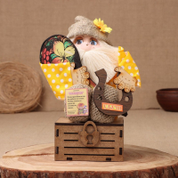 Оберег-домовой "Славуся с сундуком", 30х18х18 см, микс Оберег-домовой "Славуся с сундуком", 30х18х18 см, микс