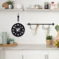 Часы настенные интерьерные для кухни "Сковорода", бесшумные, 25 х 43 см, чёрные, АА Часы настенные интерьерные для кухни "Сковорода", бесшумные, 25 х 43 см, чёрные, АА