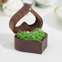 Шкатулка для колец "Сердце", зеленая подушка, темное дерево Шкатулка для колец "Сердце", зеленая подушка, темное дерево