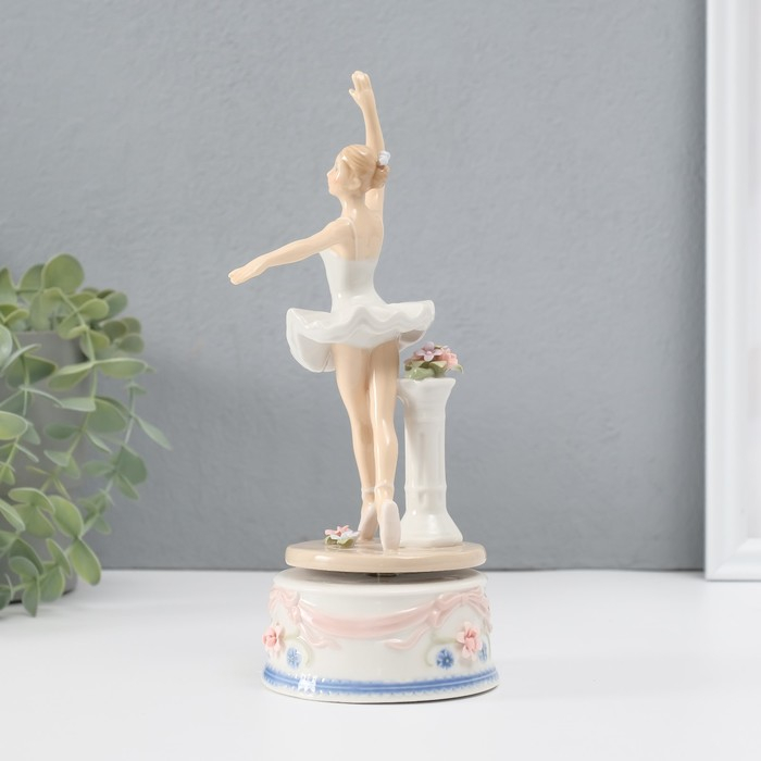 Сувенир керамика под фарфор музыкальный "Балерина" 22х9х9 см