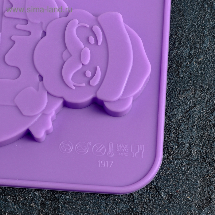 Форма для леденцов новогодняя Доляна &laquo;Дед Мороз&raquo;, силикон, 36&times;12 см, 4 ячейки (10,2&times;7,5 см), с палочками, цвет МИКС