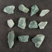 Набор для творчества "Жадеит колотый", кристаллы, фракция 2-3 см, 100 г Набор для творчества "Жадеит колотый", кристаллы, фракция 2-3 см, 100 г