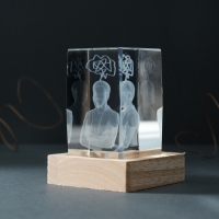 Сувенир стекло подсветка "Прямоугольник. Мыслитель" подставка дерево, USB 7х7х10 Сувенир стекло подсветка "Прямоугольник. Мыслитель" подставка дерево, USB 7х7х10