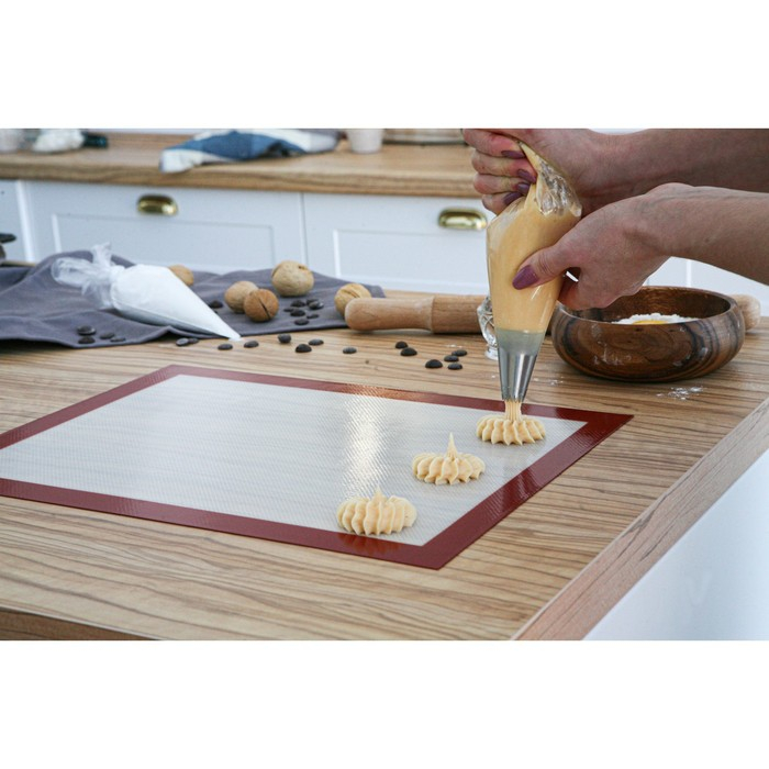 Армированный коврик для выпечки Доляна, силикон, 42&times;29,5 см, цвет бежевый