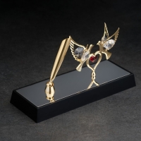 Ручка на подставке «Голуби», 16×6×19 см, с кристаллами Ручка на подставке «Голуби», 16×6×19 см, с кристаллами