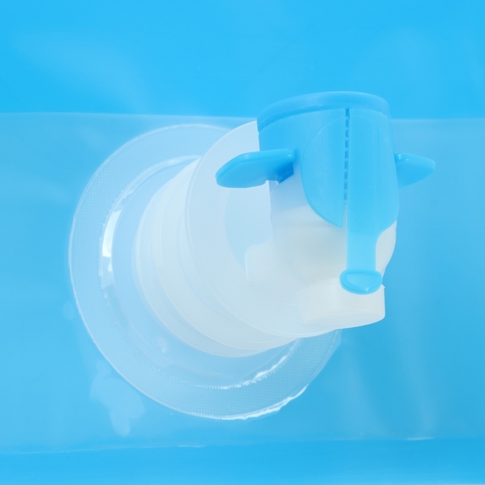 Складная канистра с клапаном 5 л Складная канистра с клапаном 5 л