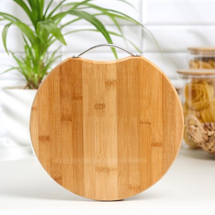 Доска разделочная Доляна &laquo;Комфорт&raquo;, с ручкой, d=30 см, бамбук