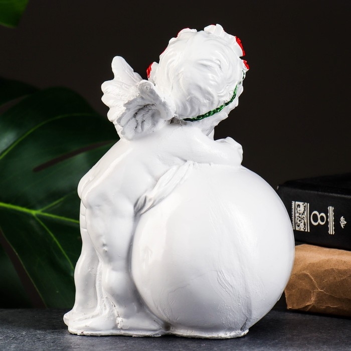 Фигура Фигура "Ангел на шаре с розой" 18х14см