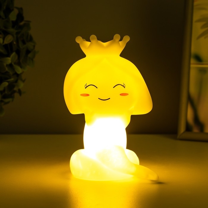 Ночник Ночник "Русалочка" LED от батареек белый 7х7,5х13 см RISALUX