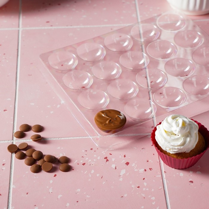 Форма для шоколада и конфет «Полусфера», 23,6×18,8 см, 20 ячеек 4×4×1,8 см, цвет прозрачный Форма для шоколада и конфет «Полусфера», 23,6×18,8 см, 20 ячеек 4×4×1,8 см, цвет прозрачный