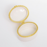 Шкатулка керамика "Золотая птичка. Плетёнка" белая 7,5х5,6х9 см Шкатулка керамика "Золотая птичка. Плетёнка" белая 7,5х5,6х9 см