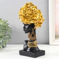 Сувенир полистоун "Африканка с золотыми розами в волосах, с ожерельем" чёрный 24х10х11 см