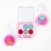 Набор детской косметики в чемодане &laquo;Самой красивой&raquo;, тени, резинки для волос, блески для губ, глиттер, лаки для ногтей, наклейки, пилочка, расчёска, кисти, косметичка