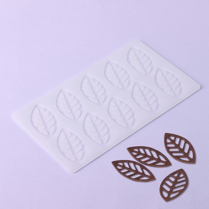 Форма для шоколада &laquo;Листья вишни&raquo;, силикон, 10 ячеек, 23&times;13&times;0,3 см, цвет прозрачный