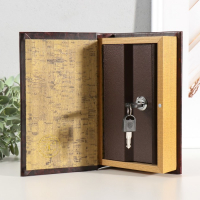 Сейф-книга дерево "Фамильный герб" кожзам 21х13х5 см Сейф-книга дерево "Фамильный герб" кожзам 21х13х5 см