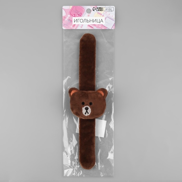 Игольница на браслете &laquo;Мишка&raquo;, 23 &times; 6,5 см, цвет тёмно-коричневый