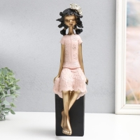 Сувенир полистоун "Девочка на кубе, с цветком в волосах" бело-золотой 9,5х12х34 см Сувенир полистоун "Девочка на кубе, с цветком в волосах" бело-золотой 9,5х12х34 см