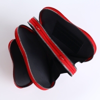 Сумка женская кросс-боди на молнии, цвет красный Сумка женская кросс-боди на молнии, цвет красный