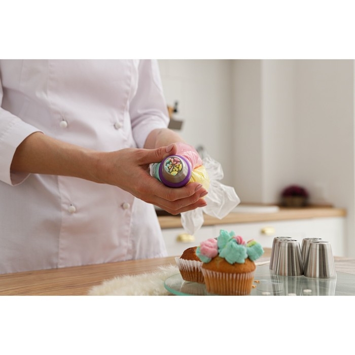 Набор кондитерский 12 предметов: 8 насадок d=3,7 см, адаптер d=4 см, 3 мешка 22×32 см, насадки МИКС Набор кондитерский 12 предметов: 8 насадок d=3,7 см, адаптер d=4 см, 3 мешка 22×32 см, насадки МИКС