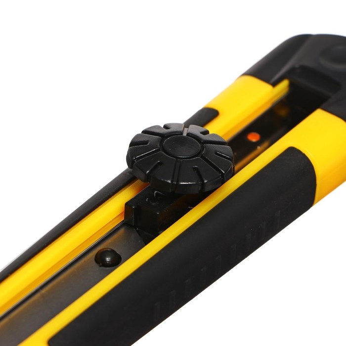 Нож канцелярский 18мм, пластиковый, фиксатор, 2 штуки лезвий, TOP Нож канцелярский 18мм, пластиковый, фиксатор, 2 штуки лезвий, TOP