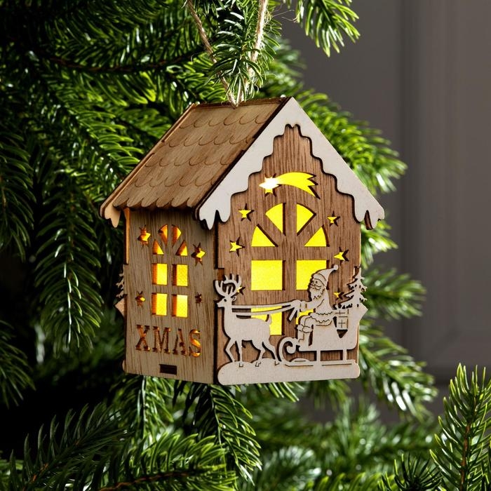 Ёлочная игрушка &laquo;Домик с Дедом Морозом на санках&raquo;, от батареек, свечение тёплое белое