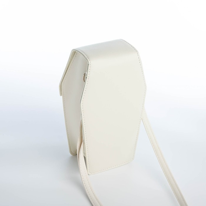 Сумка молодёжная на магните, цвет белый Сумка молодёжная на магните, цвет белый