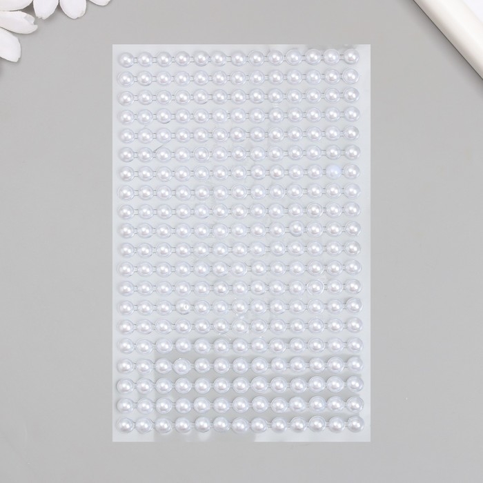Наклейка пластик стразы Наклейка пластик стразы "Полужемчужины" d-6 мм белый 9,4х15,5 см