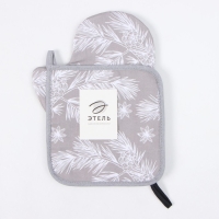 Новый год. Набор кухонный Этель "Рождественские ветки": прихватка 19х19 см, варежка-прихватка 20х28 см, 100