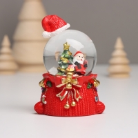 Сувенир полистоун водяной шар свет "Дед Мороз. Колпак и мешок с подарками" МИКС 4,5х5,5х8 см 10459 Сувенир полистоун водяной шар свет "Дед Мороз. Колпак и мешок с подарками" МИКС 4,5х5,5х8 см 10459