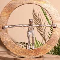 Сувенир интерьерный в деревянном кольце "Момент" 25х8х28 см