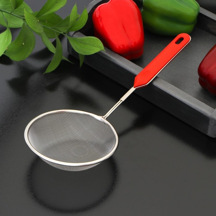 Сито для просеивания с ручкой Доляна &laquo;Изыск&raquo;, d=12 см, цвет красный