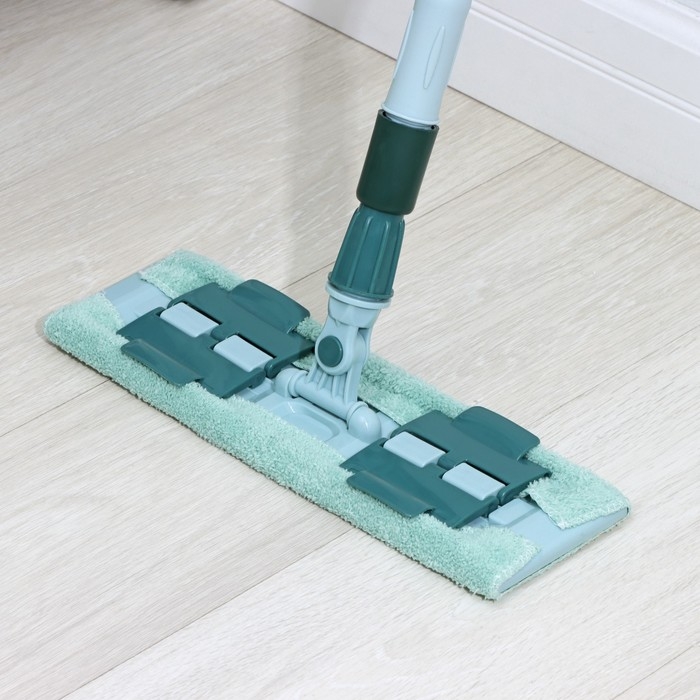 Швабра плоская Доляна, телескопическая стальная ручка, насадка из микрофибры, 35&times;11&times;55(117) см