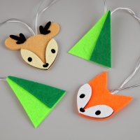 Гирлянда «Нить» 1.35 м с насадками «Лисички и олени», IP20, прозрачная нить, 10 LED, батарейки AAх2 (нет в комплекте), свечение тёплое белое Гирлянда «Нить» 1.35 м с насадками «Лисички и олени», IP20, прозрачная нить, 10 LED, батарейки AAх2 (нет в комплекте), свечение тёплое белое