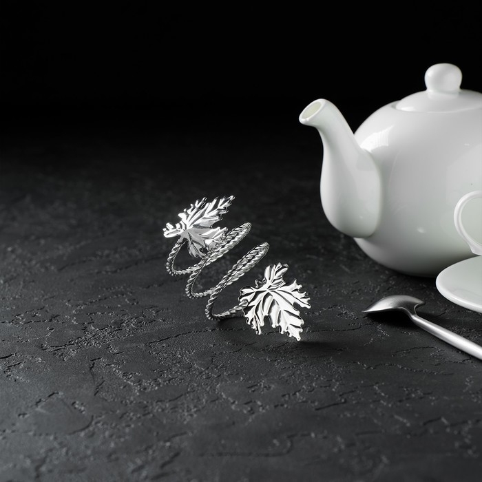 Кольцо для салфетки &laquo;Лист&raquo;, 10&times;4,5 см, цвет серебряный