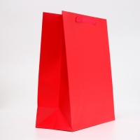 Пакет ламинированный &laquo;Фуксия&raquo;, M 26 &times; 32 &times; 12 см